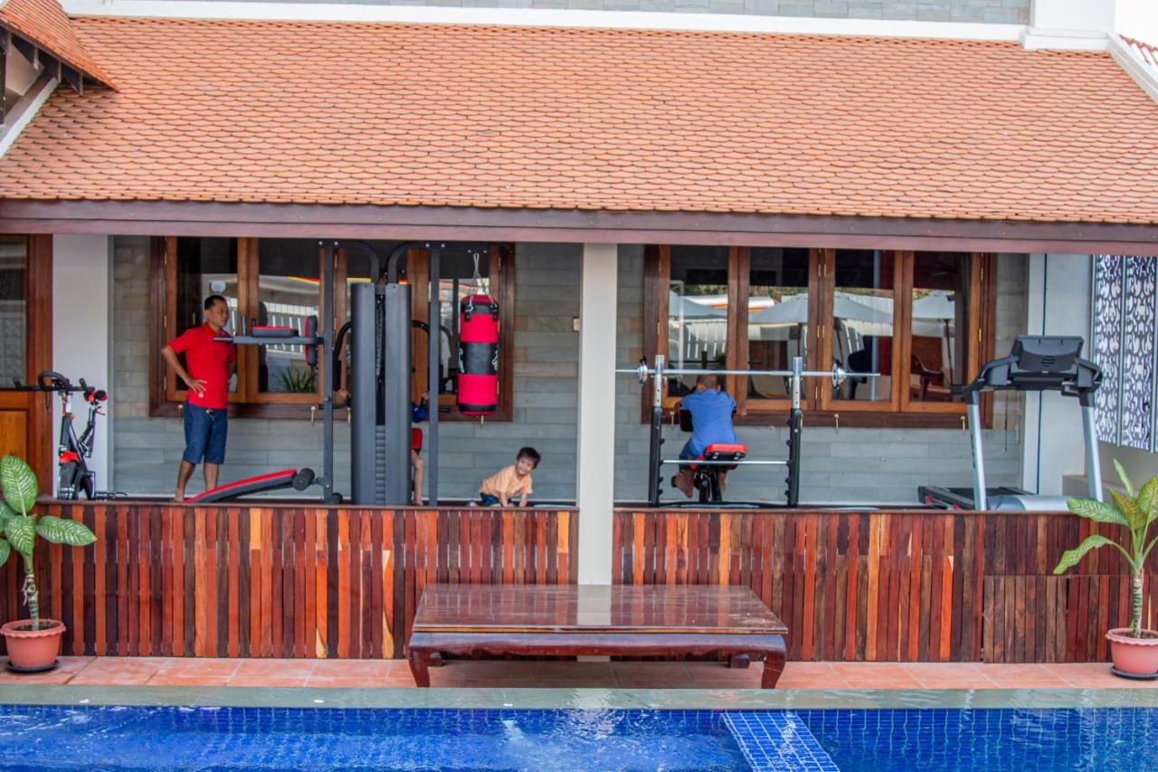 Kampong Thom Palace Hotel Exterior foto